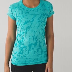 Lululemon Swiftly Tech Short Sleeve Top Size 4 in Heathered Cosmic Teal Blue